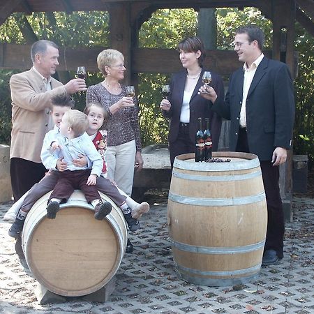 Weingut Seck Hotel Dolgesheim Exterior photo